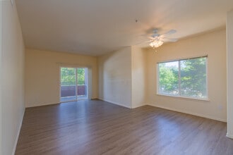 Eaglewood in Woodland, CA - Building Photo - Interior Photo
