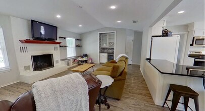 323 Cardinal Dr in New Braunfels, TX - Building Photo - Building Photo