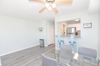 1424 E Ocean View Ave-Unit -C in Norfolk, VA - Building Photo - Building Photo