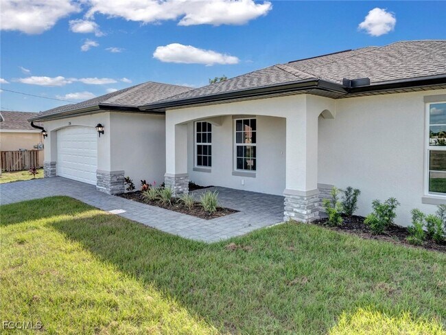 3756 NE 13th Pl in Cape Coral, FL - Building Photo - Building Photo