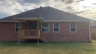 817 Saddlebrook St in Gentry, AR - Building Photo - Building Photo