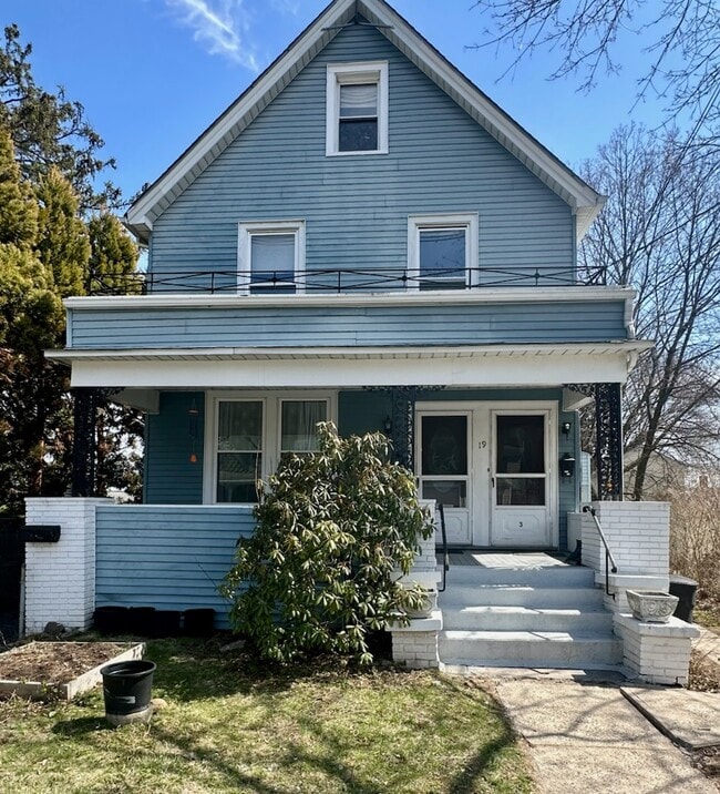 19 S Midland Ave, Unit 2, Unit 2