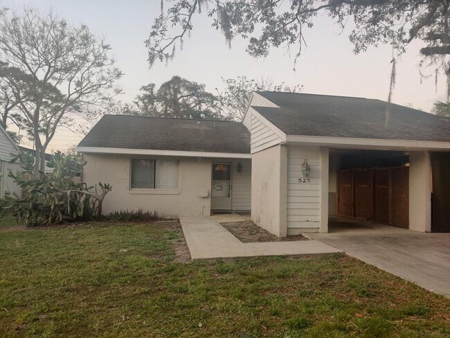 525 E Warren Ave in Longwood, FL - Building Photo - Building Photo