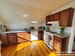 250 Belgrade Ave, Unit 3 in Boston, MA - Building Photo - Building Photo