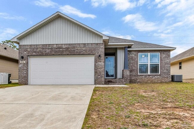 970 John Deere Ln in Cantonment, FL - Building Photo - Building Photo