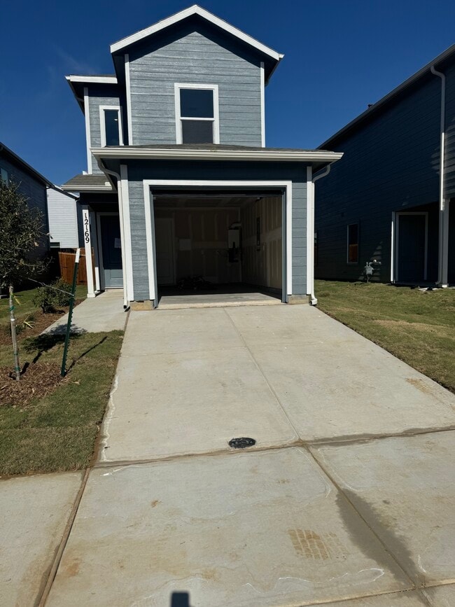 12169 Steeplechase Dr in Aubrey, TX - Foto de edificio - Building Photo