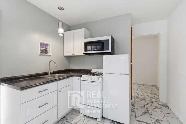 1108 S Lebanon Ln in Tempe, AZ - Building Photo - Building Photo