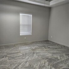 9 N Clarence Ave in Edinburg, TX - Building Photo - Building Photo