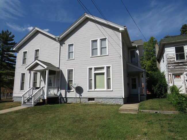 property at 304 E Main St