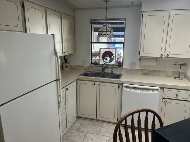 property at 500 Robin Ln