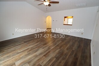 11156 Fall Dr in Indianapolis, IN - Building Photo - Building Photo