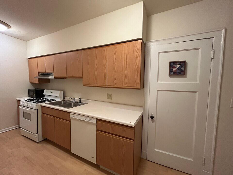 2554 W Eastwood Ave in Chicago, IL - Building Photo