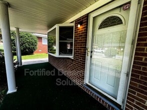 1908 Rayston Dr in Greensboro, NC - Building Photo - Building Photo