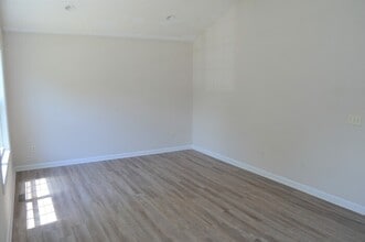 5060 Chrysler Dr in Cumming, GA - Building Photo - Building Photo