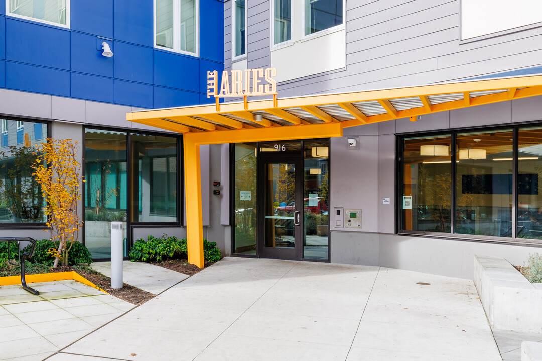 The Aries at Bitter Lake in Seattle, WA - Building Photo