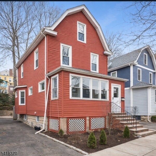 32 Edgewood Rd in Glen Ridge, NJ - Building Photo - Building Photo