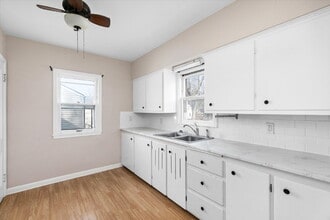 1734 45th St in Des Moines, IA - Building Photo - Building Photo