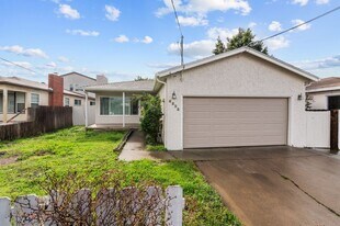 6233 Hobart St in San Diego, CA - Building Photo