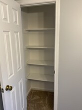 802 Moultrie Ct in Greensboro, NC - Building Photo - Building Photo
