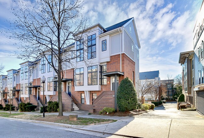 608 Garden District Dr in Charlotte, NC - Building Photo - Building Photo
