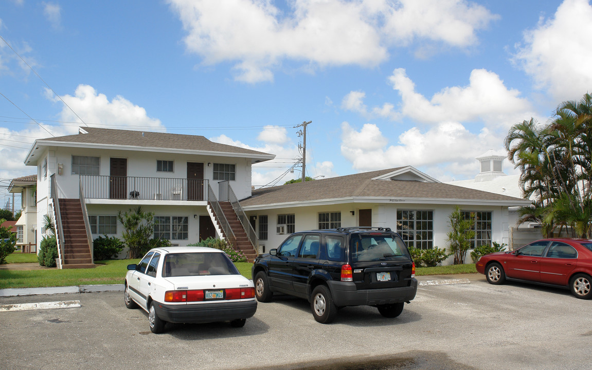 4911 NE 19th Ave in Fort Lauderdale, FL - Building Photo