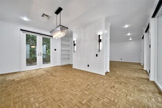 33 River Hollow Ln in Houston, TX - Building Photo - Building Photo