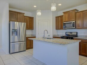 7019 Vuelta Aguarachay in Tucson, AZ - Building Photo - Building Photo