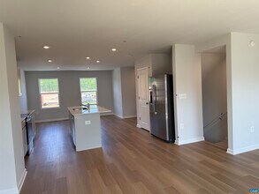 37 Laurin St in Charlottesville, VA - Building Photo - Building Photo