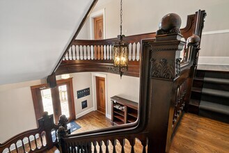 1116 Poplar Ave in Memphis, TN - Building Photo - Building Photo