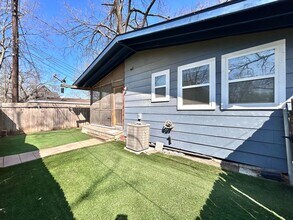 1909 Morrow St-Unit -B in Austin, TX - Building Photo - Building Photo