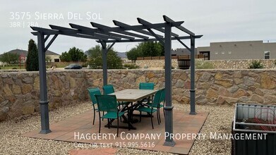 3575 Sierra Del Sol Ave in Las Cruces, NM - Building Photo - Building Photo