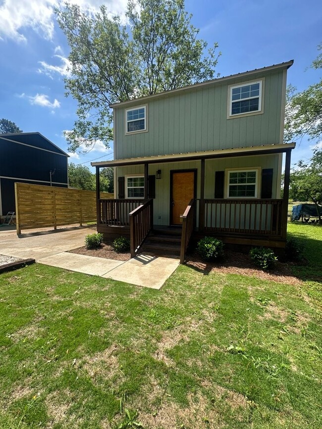 225 Long St in Talladega, AL - Building Photo - Building Photo