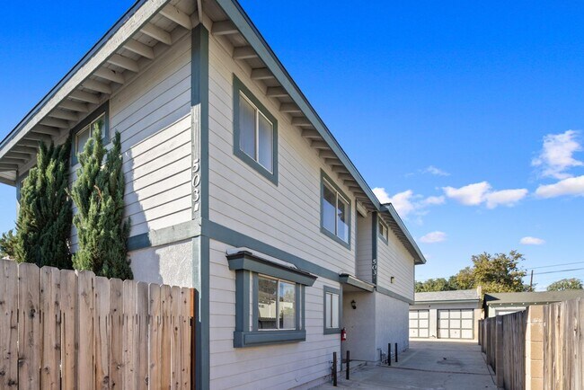 503 S Madison Ave in Monrovia, CA - Building Photo - Building Photo