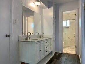 305 Thomas St, Unit 5 in Denton, TX - Building Photo - Building Photo