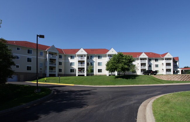 Gramercy Park Cooperative in Duluth, MN - Building Photo - Building Photo