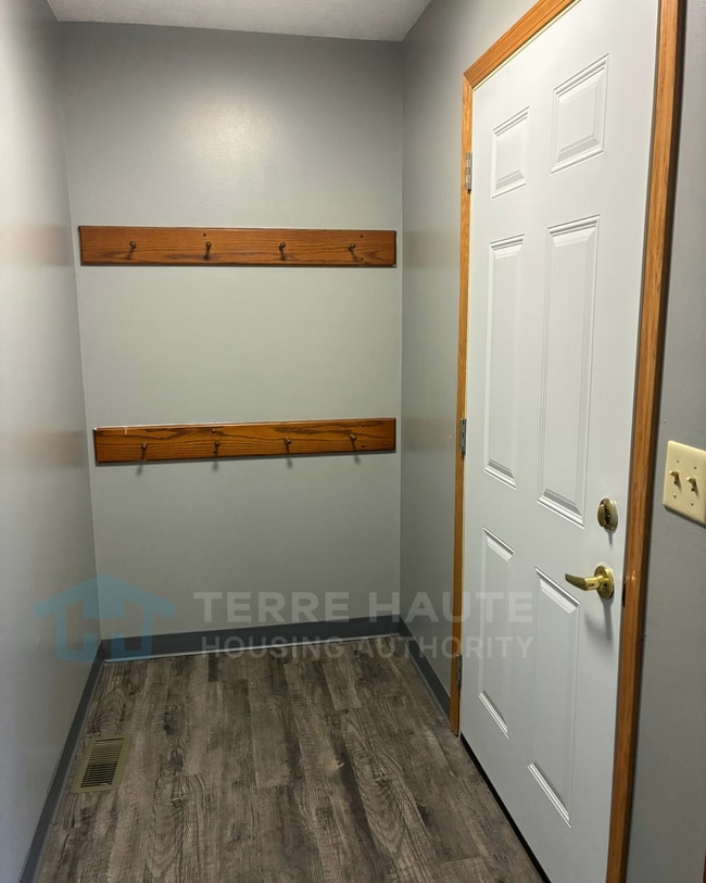 1515 Cruft St in Terre Haute, IN - Foto de edificio - Building Photo