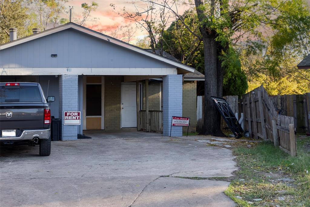 911 Fieldwood Dr in Austin, TX - Building Photo