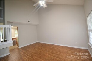 11719 Blue Tick Ct, Unit 261-07 in Charlotte, NC - Building Photo - Building Photo