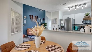 1155 Old Monrovia Rd NW in Huntsville, AL - Foto de edificio - Building Photo