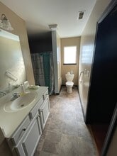 601 Colonial Ct, Unit E in La Grange, KY - Building Photo - Building Photo