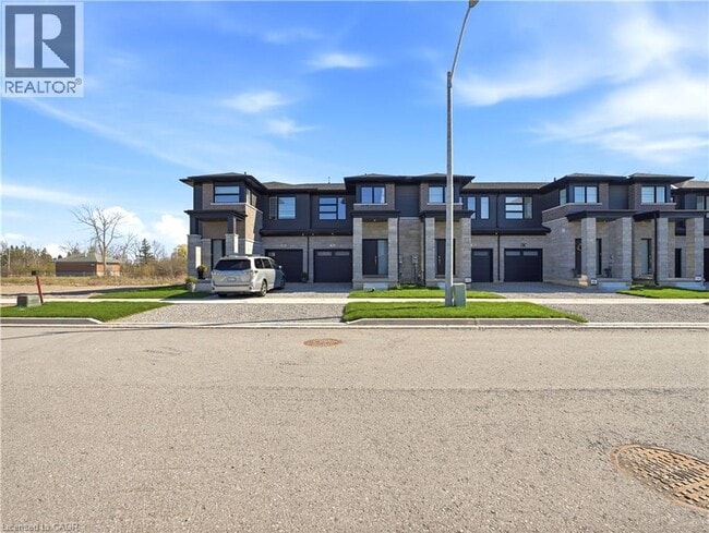763 Bradford Ave in Fort Erie, ON - Foto de edificio - Building Photo