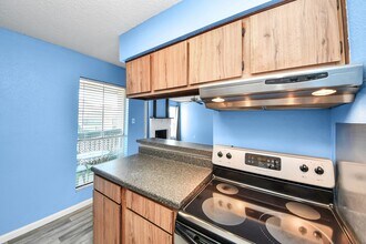 1516 Bay Area Blvd in Houston, TX - Building Photo - Building Photo