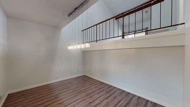 2466 Fairbrook Way in Costa Mesa, CA - Building Photo - Building Photo