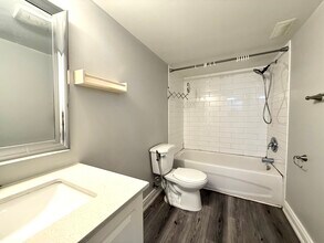 282 E 33rd St in Hamilton, ON - Building Photo - Building Photo