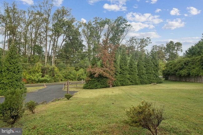 property at 2025 Fairland Rd