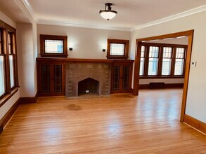 5021 W Greenfield Ave, Unit 5021 in West Milwaukee, WI - Building Photo - Building Photo