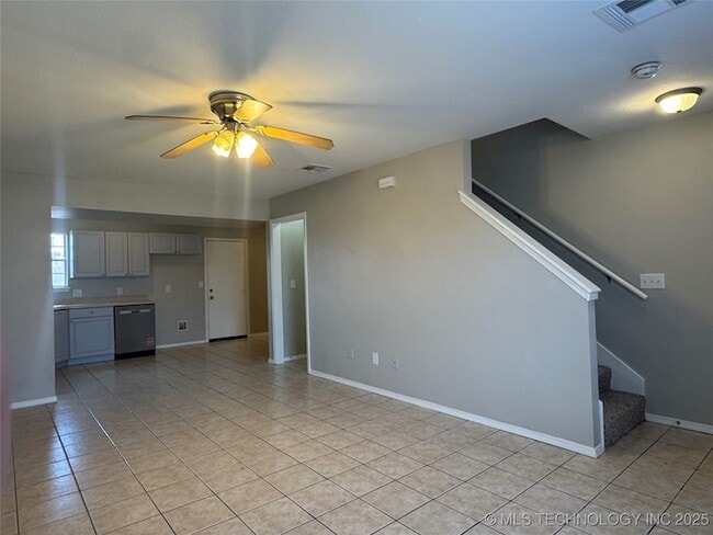 14246 S Hickory St in Glenpool, OK - Foto de edificio - Building Photo