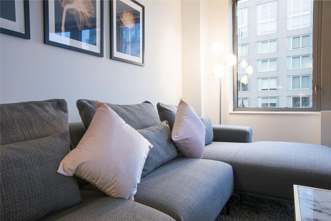 7 E 91st St in New York, NY - Building Photo - Building Photo