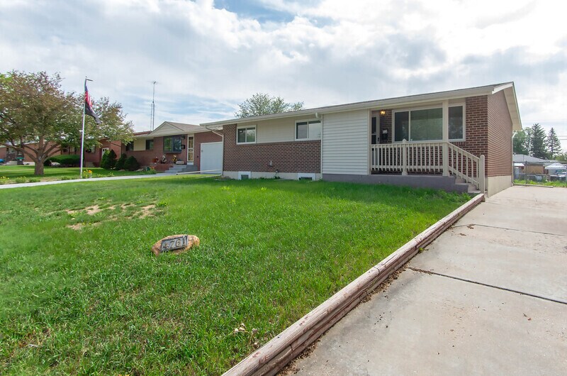 4761 Greybull Ave in Cheyenne, WY - Foto de edificio