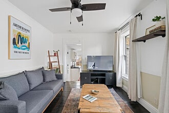 4413 Albany Post Rd in Hyde Park, NY - Building Photo - Building Photo